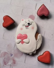 Муркотливі обійми